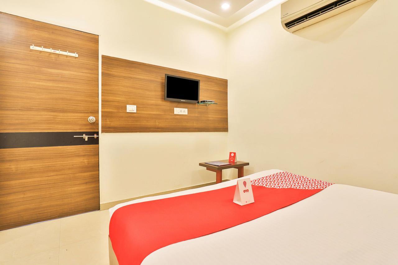 דרמסאלה Oyo 4605 Hotel Aakarsh מראה חיצוני תמונה