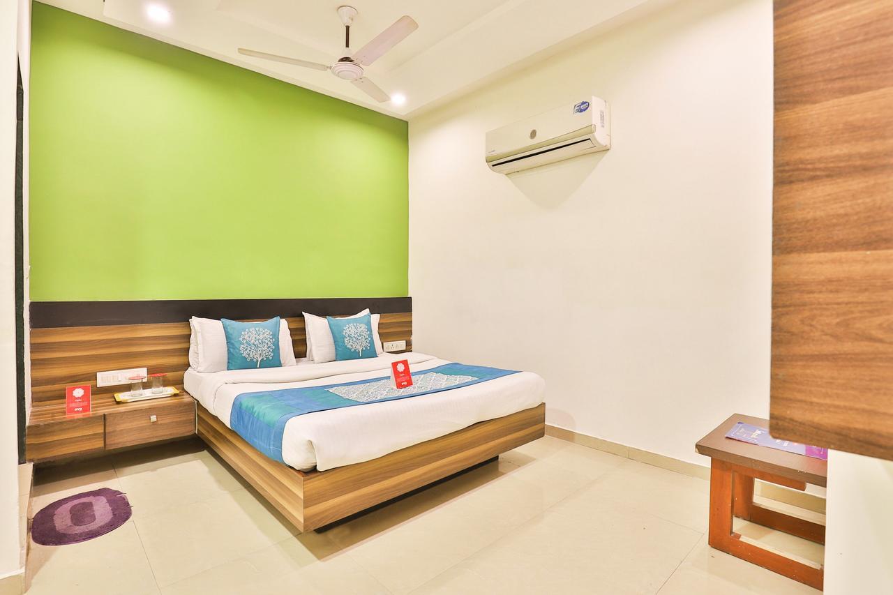 דרמסאלה Oyo 4605 Hotel Aakarsh מראה חיצוני תמונה