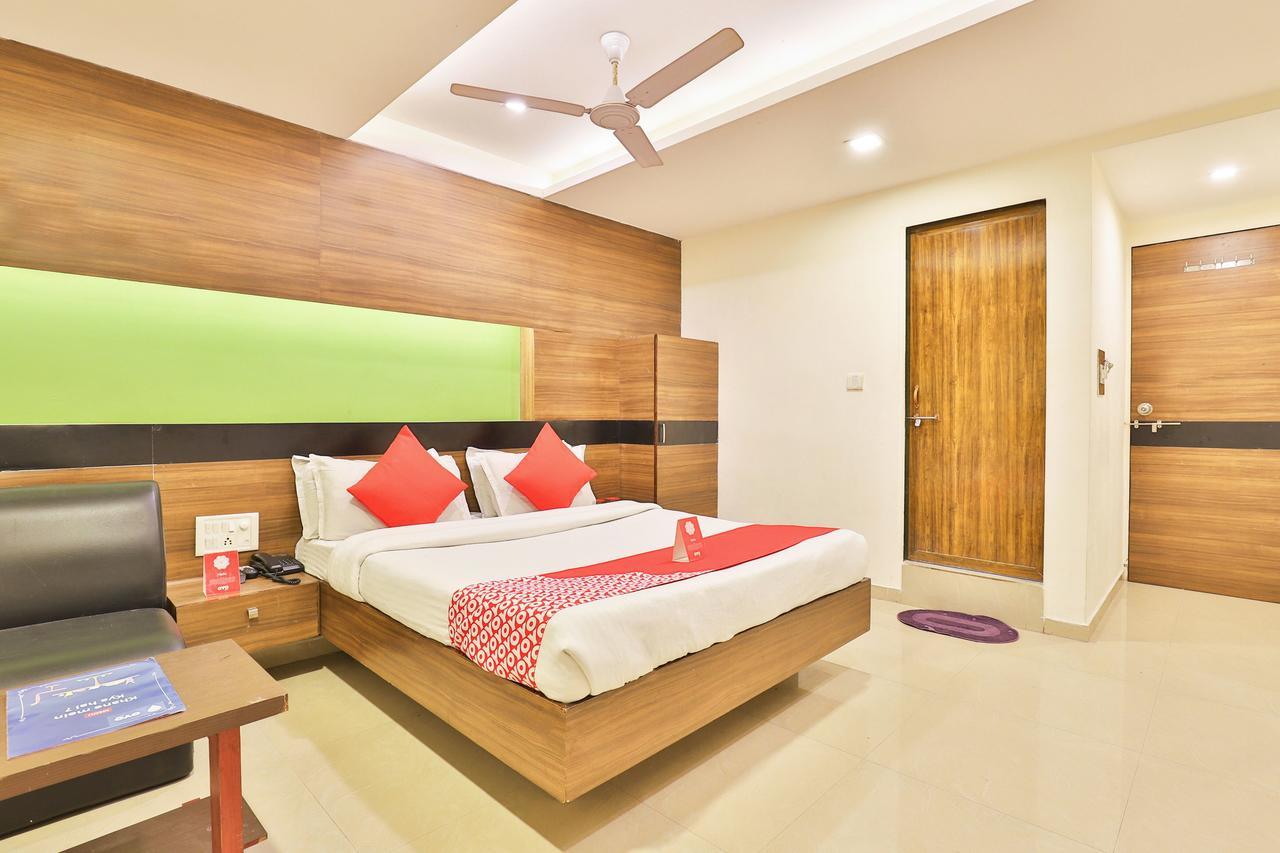 דרמסאלה Oyo 4605 Hotel Aakarsh מראה חיצוני תמונה