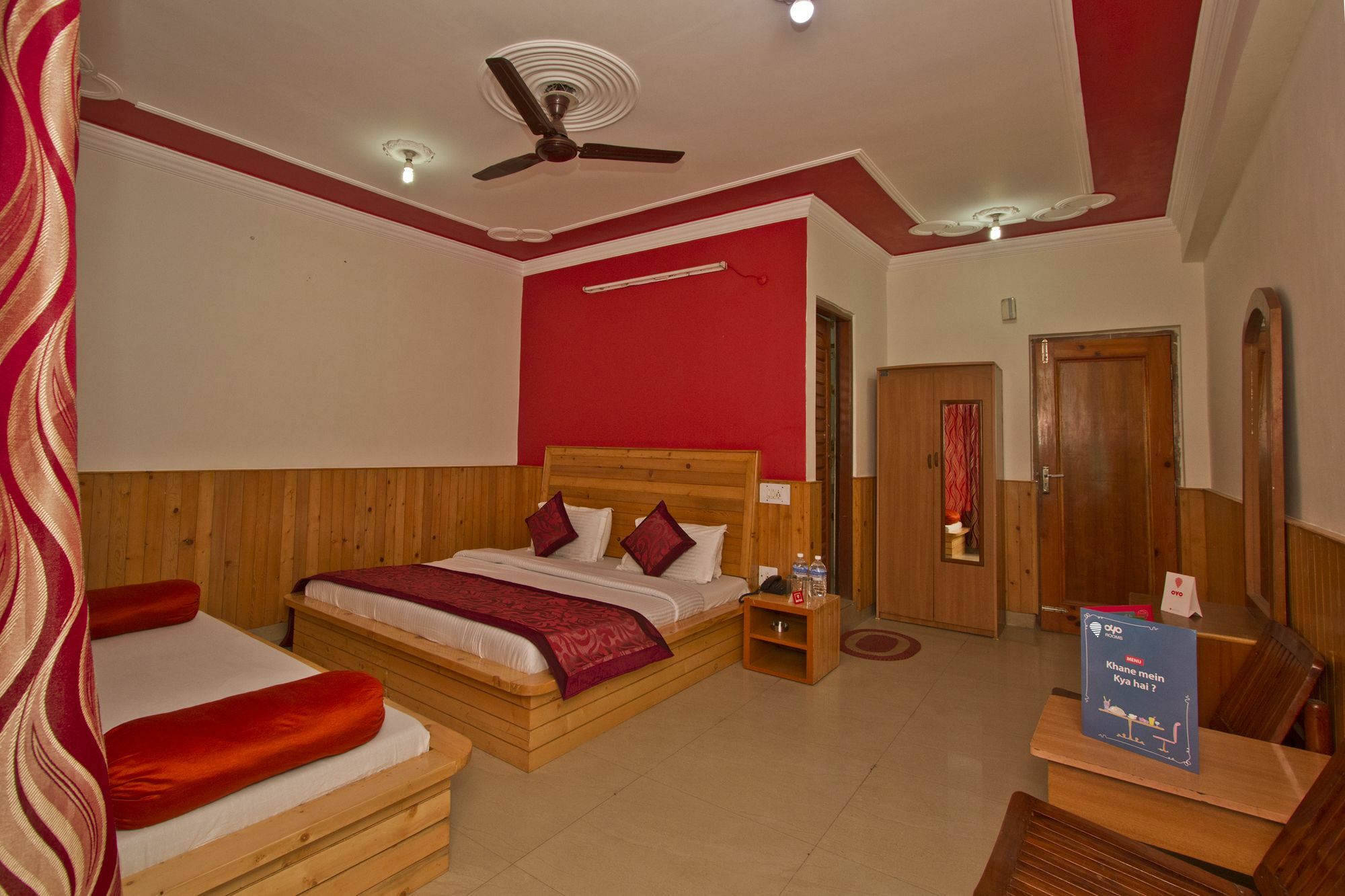 דרמסאלה Oyo 4605 Hotel Aakarsh מראה חיצוני תמונה